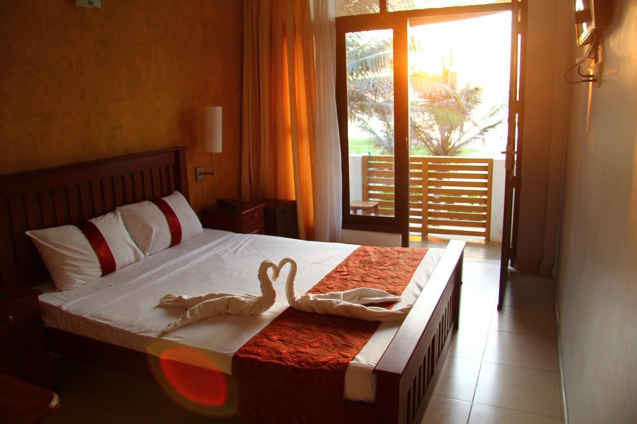 Zendara Hotel Negombo Bagian luar foto