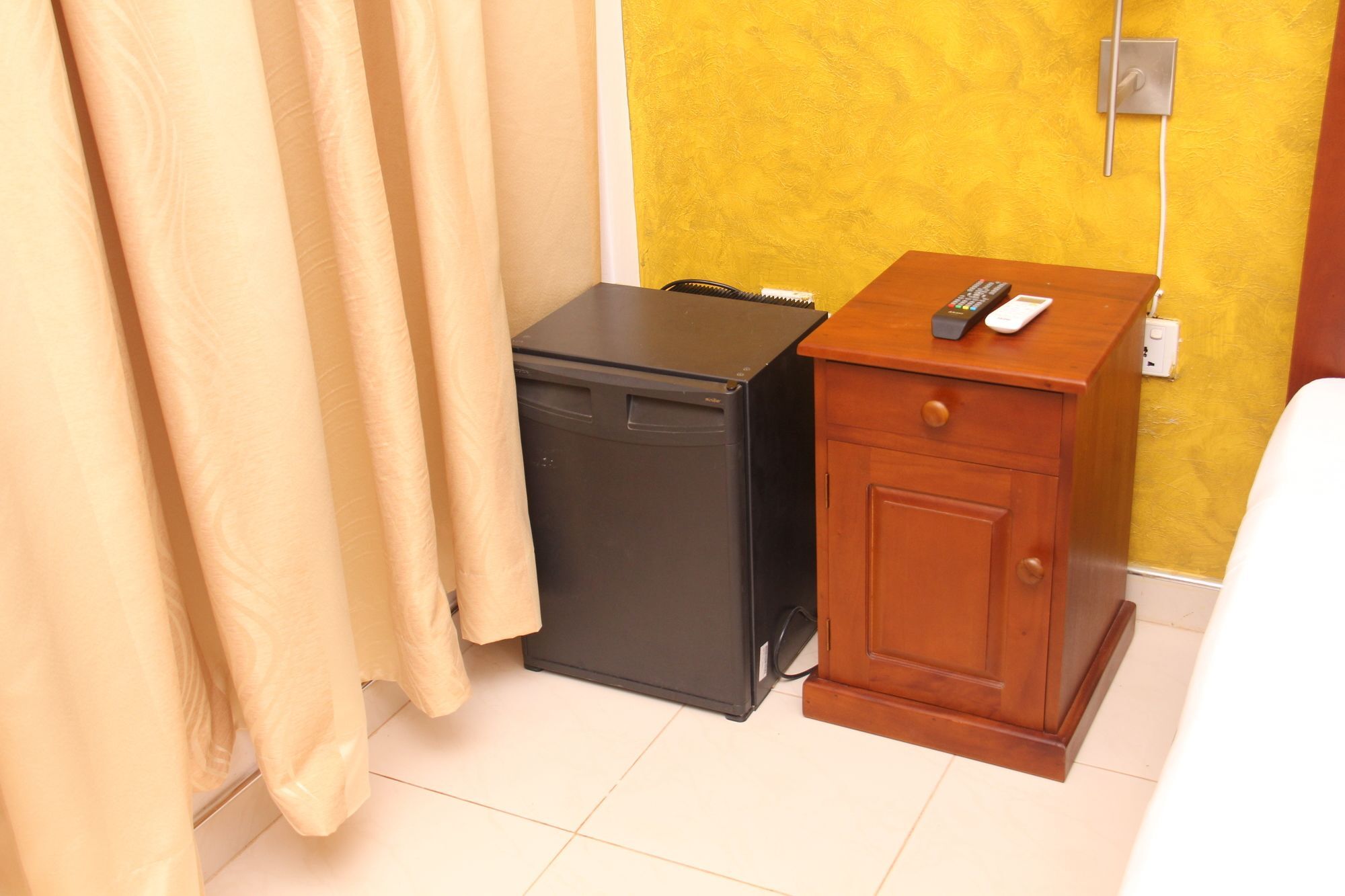 Zendara Hotel Negombo Bagian luar foto