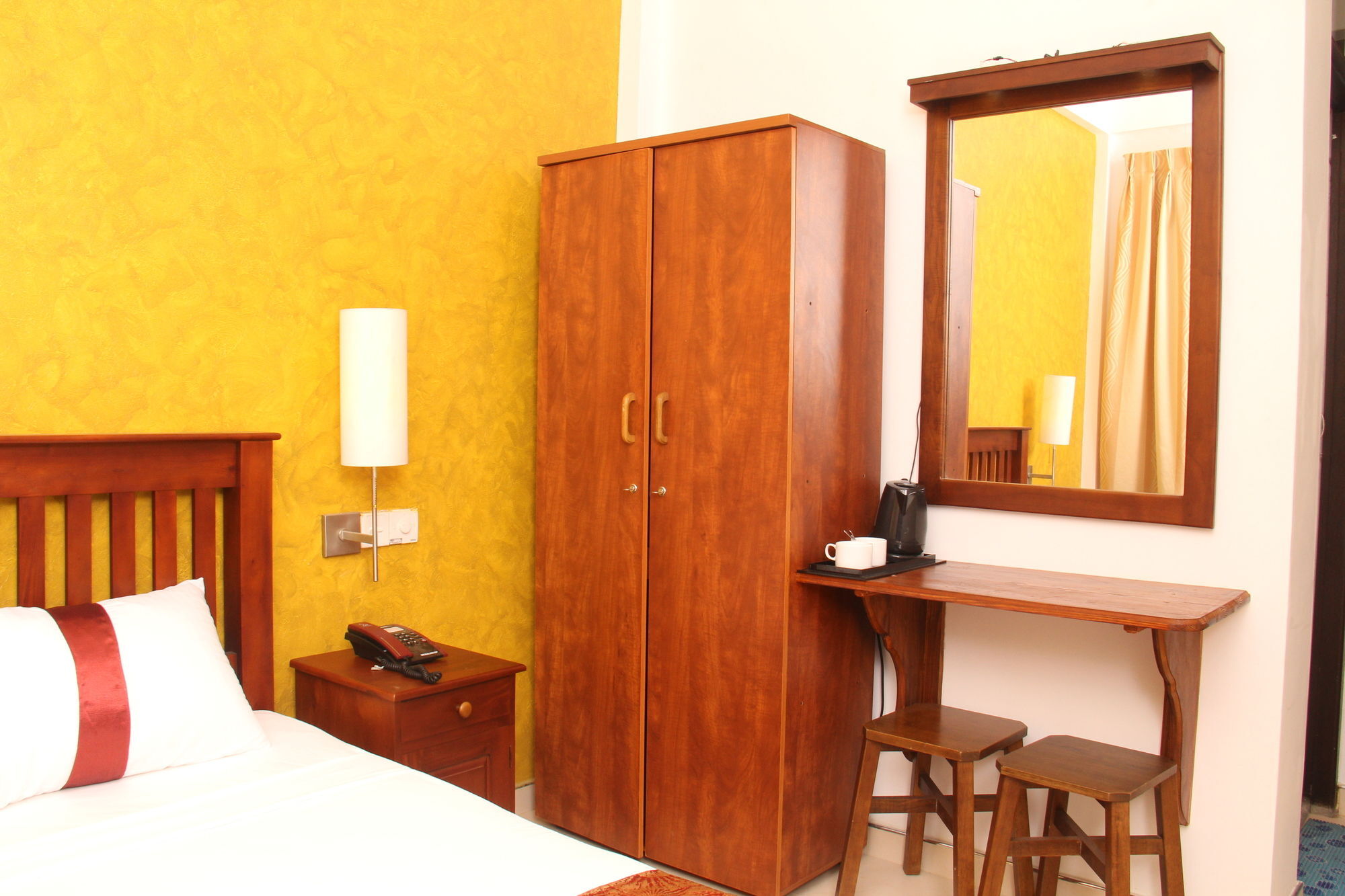 Zendara Hotel Negombo Bagian luar foto
